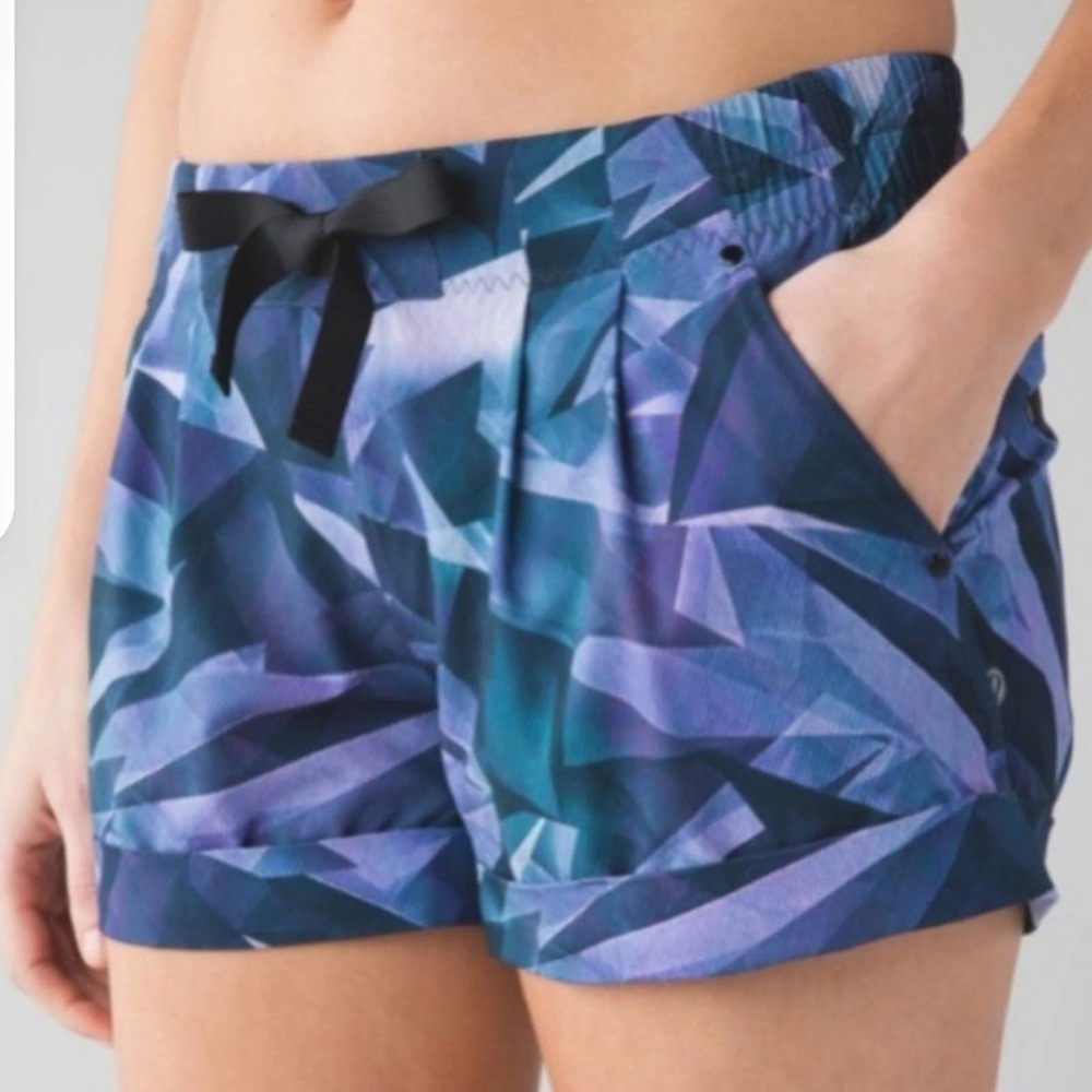 Lululemon Spring Break Away Short (8)